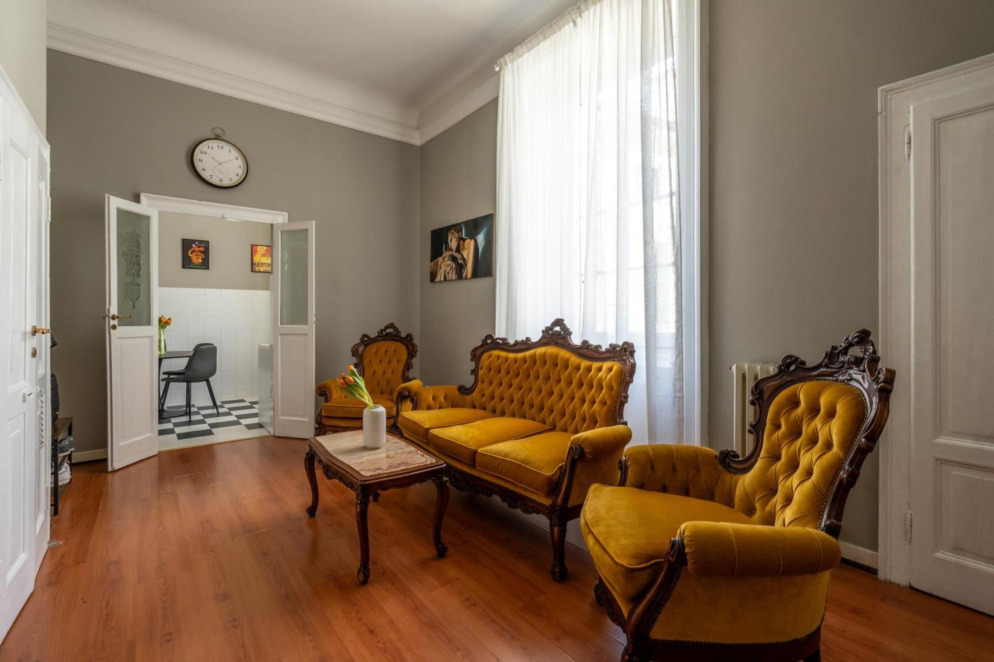 Nerino House, Elegante E Tranquillo Appartamento A 5 Minuti Dal Duomo 米兰 外观 照片