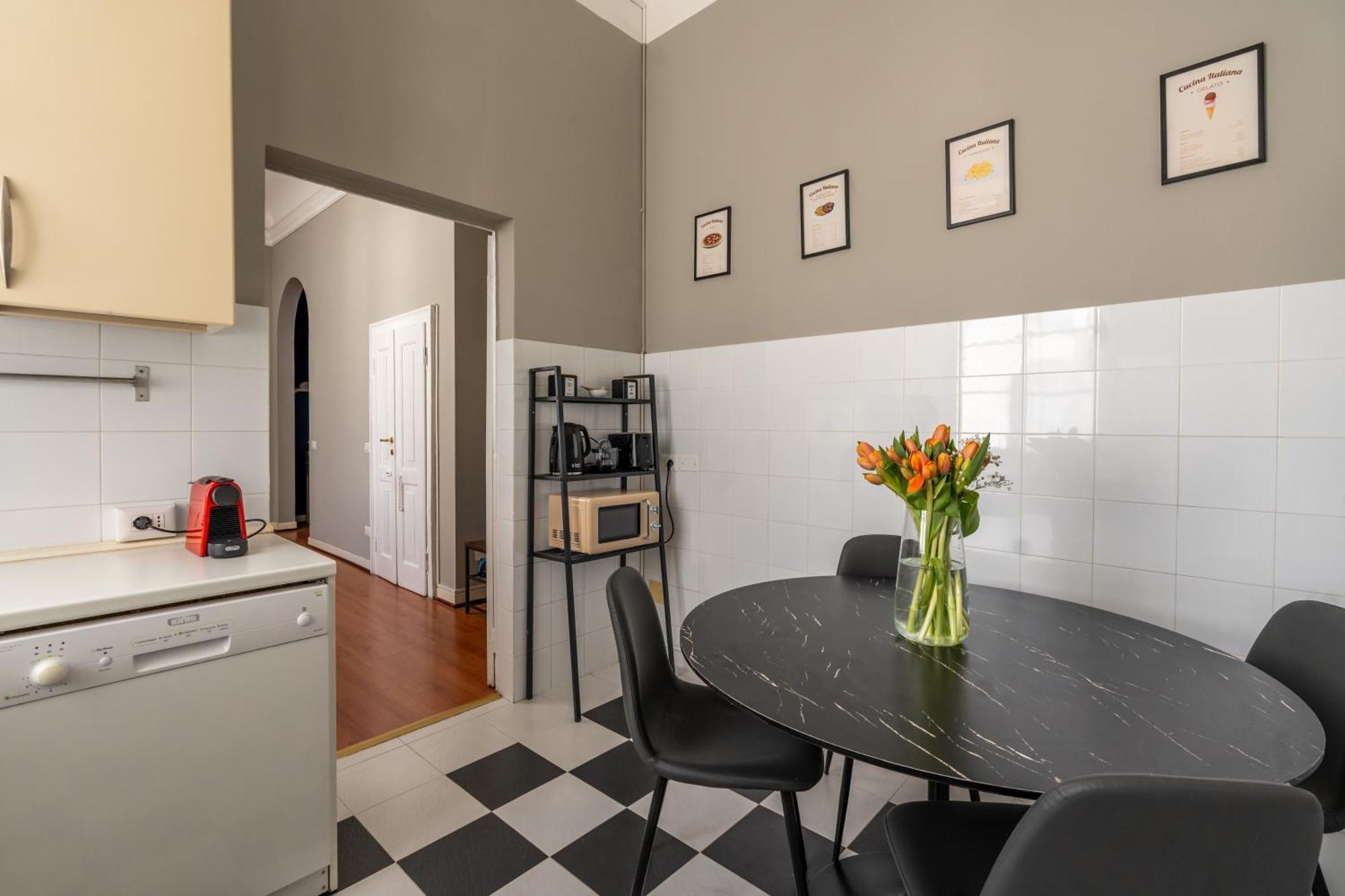 Nerino House, Elegante E Tranquillo Appartamento A 5 Minuti Dal Duomo 米兰 外观 照片